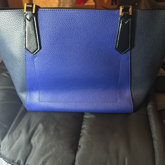 Excellent condition MK with Dust Bag - Picture 2 of 9